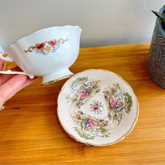 Paragon Tea Cup and Saucer, GAINSBOROUGH Antique Series  Quatrefoil - Picture 10 of 10